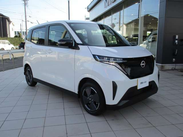 定価33000円　今なら23000円 新品未使用！タグ付き未開封ブラックホワイト 日産 サクラ X の中古車詳細 (4,000km, ホワイトパール3コートパール