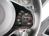 Hondaセンシングの機能のひとつ、アダプティブクルーズコントロール付!アクセルから足を離しても設定したスピードと前車との車間を保ち走行してくれます!車線維持もアシスト☆高速道路で疲労軽減ですね☆