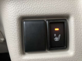 運転席にはシートヒーター機能付です