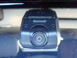 ◆【ドライブレコーダー】映像・音声などを記録する自動車用の装置です。もしもの事故の際の記録はもちろん、旅行の際の思い出としてドライブの映像を楽しむことができます。