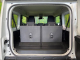 普段のお買い物や通勤、送迎等に十分な荷室スペースを確保しております。セカンドシートを倒すと、大きな荷物の積載も可能です♪