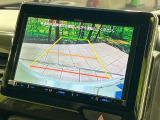 【バックカメラ】駐車時に後方がリアルタイム映像で確認できます。大型商業施設や立体駐車場での駐車時や、夜間のバック時に大活躍!運転スキルに関わらず、今や必須となった装備のひとつです!