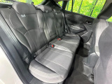 後部座席も気になるようなキズ・汚れやへたり等、大きなダメージはなく、良好な状態です。