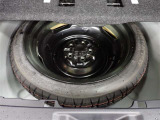 安心のスペアタイヤ装備