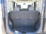 ラゲッジスペースは十分な広さが確保できています。