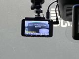 ドライブレコーダー搭載車。運転中の映像をしっかり録画します。