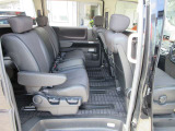 後部座席も気になるようなキズ・汚れやへたり等、大きなダメージはなく、良好な状態です。しっかりとクリーニング整備をしご納車いたします。