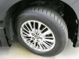 タイヤは4本新品取替済み!タイヤの事は気にせず、安心して乗っていただけます。