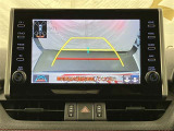 バックガイドモニターで、後方を確認しながら安心して駐車することができます。運転初心者も熟練者も必須の機能ですよ!