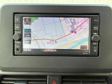 純正ナビ付き☆見やすく大変人気です(^^)/ CDも入ります☆