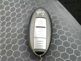 ドアの開閉やエンジン始動も楽々インテリジェントキーです