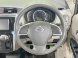 ステアリングも使用感が少なく、きれいな状態となっております♪