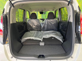 普段のお買い物や通勤、送迎等に十分な荷室スペースを確保しております。セカンドシートを倒すと、大きな荷物の積載も可能です♪