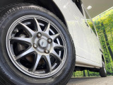 【13インチアルミホイール】外観にマッチしたアルミホイールを装着しております。各種アルミホイールや、スタッドレスタイヤも取扱いしております。是非ご相談ください♪