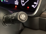 マルチビューカメラ。狭い道でのすれ違いや駐車時などに、スイッチを押すとモニターに周囲の映像を映します。
