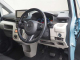インパネまわりの画像です!ハンドルやシ-トなども隅々まで プロのよるクリ-ニング済みです!