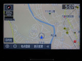純正ナビを装備。タッチパネル式で使いやすく、お出かけもラクラクです。