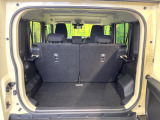 普段のお買い物や通勤、送迎等に十分な荷室スペースを確保しております。セカンドシートを倒すと、大きな荷物の積載も可能です♪