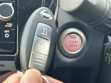 【スマートキー(エンジンスタートストップスイッチ)】スマートキー(電子キー)を持っていれば、スイッチを押すだけでエンジンをかけることができます!