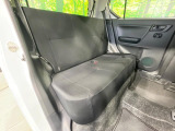 後部座席も気になるようなキズ・汚れやへたり等、大きなダメージはなく、良好な状態です。