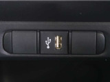 USB接続により外部オーディオと連携する事ができ車内で音楽を楽しむ事が出来ます。