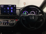 ホンダ純正メモリーナビ搭載なので、遠方へのドライブもお任せ下さい!ステアリング左手側にオーディオ関連のコントロールスイッチを配置しています。操作時は視線を逸らすことなく運転に集中できます