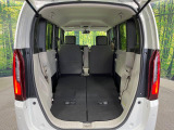 後席を格納すると、これだけの広さが!シーンに合わせたシートアレンジで、大きな荷物も積むことが出来ます♪