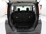 ワゴンならではの広々としたラゲージスペースを備えています。ライフスタイルに合わせていろいろな物を積み込めます!