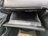 グローブボックスの収納もバッチリ