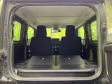 普段のお買い物や通勤、送迎等に十分な荷室スペースを確保しております。セカンドシートを倒すと、大きな荷物の積載も可能です♪