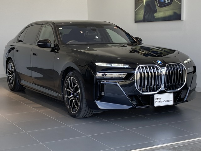 i7xドライブ60 Mスポーツ 4WDxドライブ60 Mスポーツ 4WD