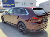 MAZDA3以降の車はシャークフィンアンテナを廃止し、車高を上げることで、デザイン性と居住性の両立を狙っております。