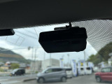 【バックミラー】『バックミラー周辺』の画像になります。写真の内容に関してご不明点、ご質問等がございましたらお気軽にじしゃロン店舗までお問い合わせください。