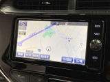 純正ナビを装備。タッチパネル式で使いやすく、お出かけもラクラクです。