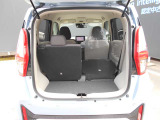 トランクスペースです。シートアレンジで更に長く大きな荷物もつめます。