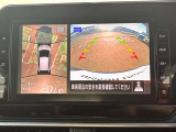 【アラウンドビューモニター】上空から見下ろしているかのような映像で駐車をサポート。安心です。