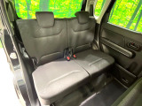 後部座席も気になるようなキズ・汚れやへたり等、大きなダメージはなく、良好な状態です。