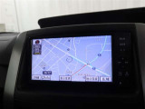 【トヨタ純正ナビゲーション】です!操作も解りやすく、初めての知らない道でも案内してくれます!快適なドライブが出来そうですね(*^_^*)