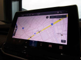 純正ナビゲーションシステム【U-Connect】 Apple carplay/アンドロイドオート対応!ブルートゥース接続でハンズフリー/オーディオ再生も対応!様々な役割をする純正ナビ・コントロールシステム!