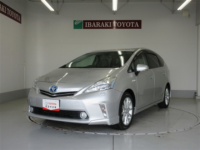トヨタ プリウスα 