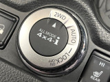 【オールモード4&times;4】2WD/4WDモードを手軽に切り替え可能。燃費重視の2WD、スタック時に役立つLOCK、AUTOモードでは4WDの配分を自動で調整し、路面状況を問わず安定した走りをサポート。