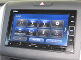 ナビゲーションは純正メモリーナビ(○○)を装着しております。AM、FM、CD、DVD再生、Bluetooth、音楽録音再生、フルセグTVがご使用いただけます。初めて訪れた場所でも安心ですね!