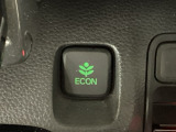 ★ECONスイッチ★ エコドライブを加速しよう!スイッチをONにすると、運転の仕方によるロスを抑え込み燃費をよくするようクルマが頑張ります(*^ー^*)燃費向上にチャレンジ♪