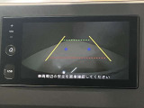 【バックモニター】駐車するとき、後ろのスペースがどれくらいあるかわからず、うまく停められない・・なんてことを防ぐ、バックカメラを装備!
