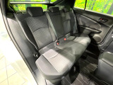 後部座席も気になるようなキズ・汚れやへたり等、大きなダメージはなく、良好な状態です。