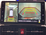 真上からの目線で周囲を確認できるパノラマモニター搭載!狭い場所での駐車時や狭い路地など、運転が苦手な方でも安心です♪