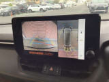 パックモニタ-も装備しております。車庫入れの苦手なお客様、もうご心配いりません。重宝してくれると思います。