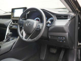 ステアリングスイッチ付きです。ハンドルから手を離さなくても、オーディオ操作などが可能です。