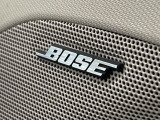 【BOSEサウンドシステム】メーカーオプションの高品位サウンドシステムを搭載。専用のチューニングが施された大小様々なスピーカーから良質なサウンドが奏でられ、臨場感あふれる音響空間を演出します。