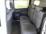 こちらは後部座席です!ゆったりと過ごしやすいかと思います☆